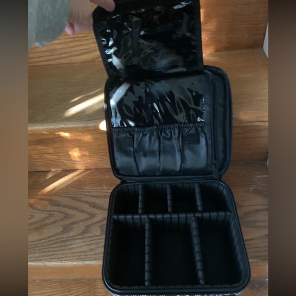 Joligrace Travel Make Up Bag - Picture 3 of 3